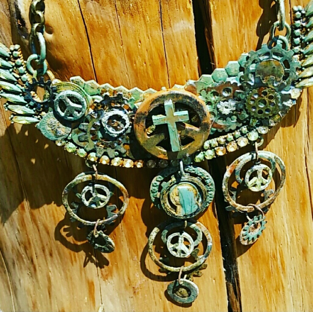 ๐ฅSOLD๐ฅSTEAMPUNK STATEMENT NECKLACE - Picture 1 of 6